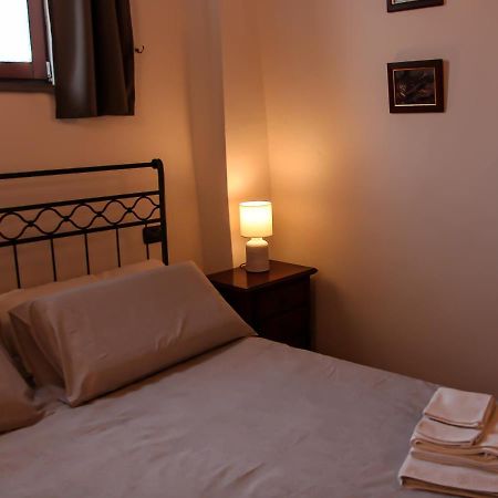 Casa Armanni - La Tua Casa Di Pietra Apartment Губио Екстериор снимка