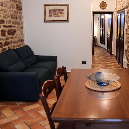 Casa Armanni - La Tua Casa Di Pietra Apartment Губио Екстериор снимка