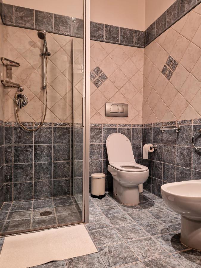Casa Armanni - La Tua Casa Di Pietra Apartment Губио Екстериор снимка