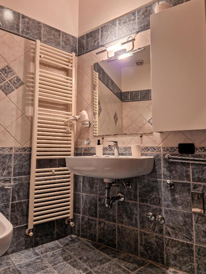 Casa Armanni - La Tua Casa Di Pietra Apartment Губио Екстериор снимка