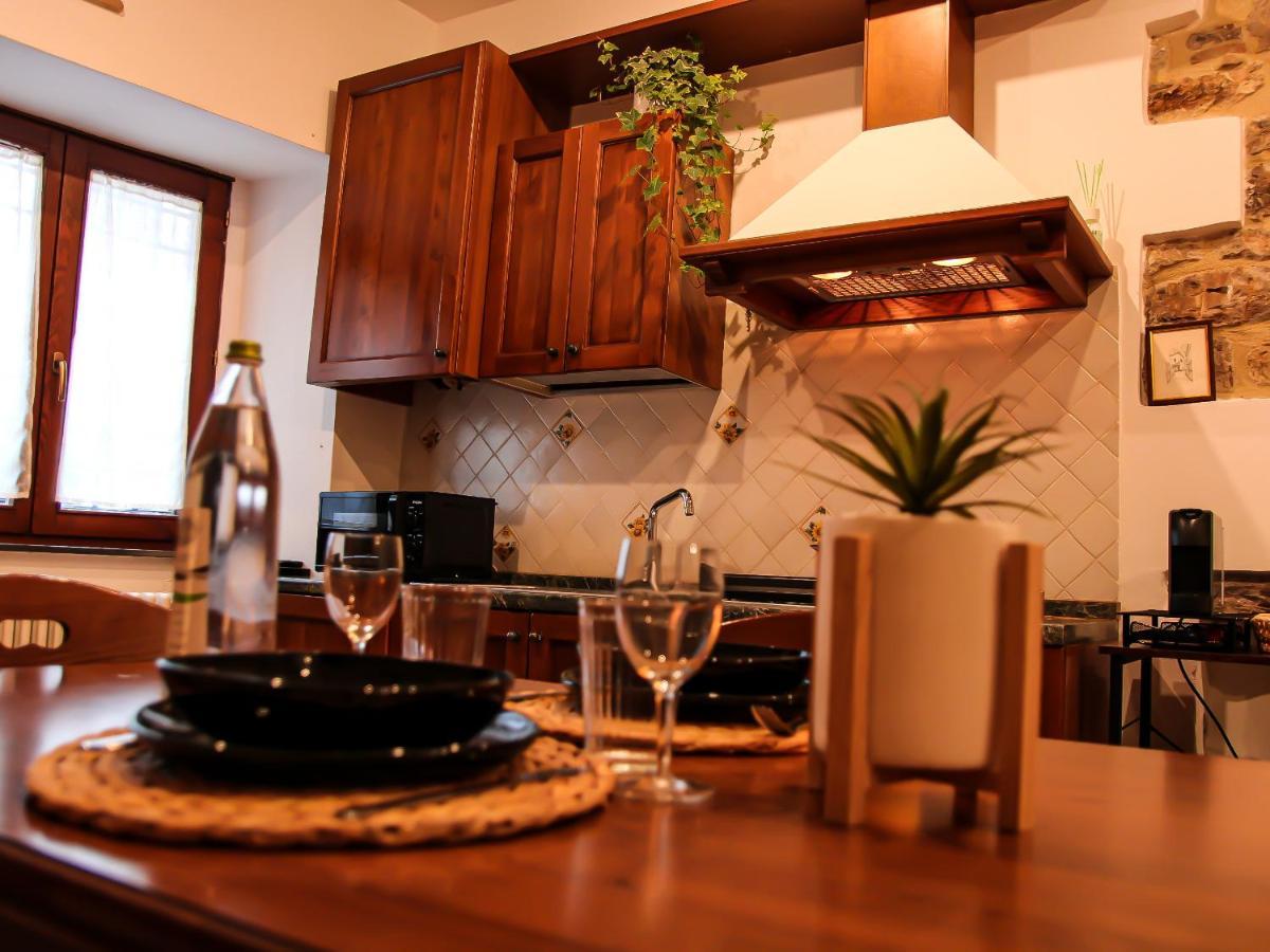 Casa Armanni - La Tua Casa Di Pietra Apartment Губио Екстериор снимка