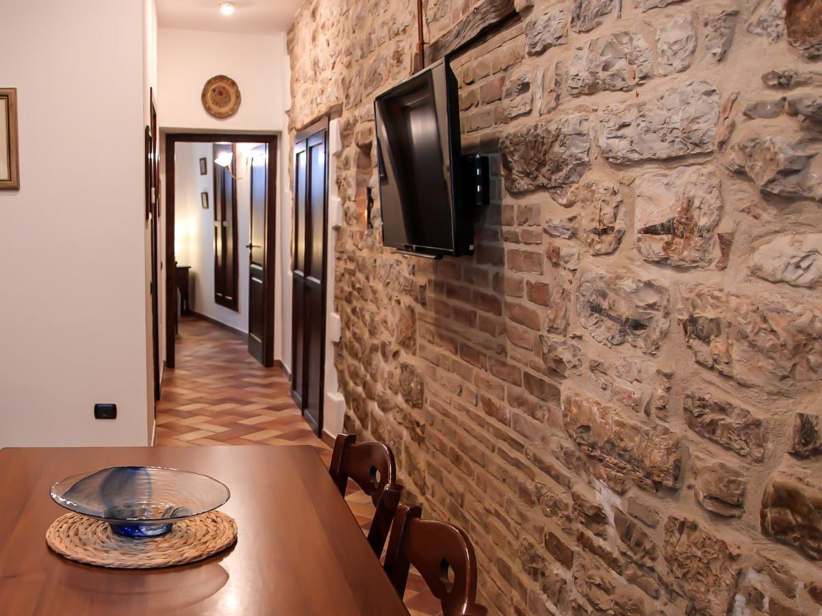 Casa Armanni - La Tua Casa Di Pietra Apartment Губио Екстериор снимка